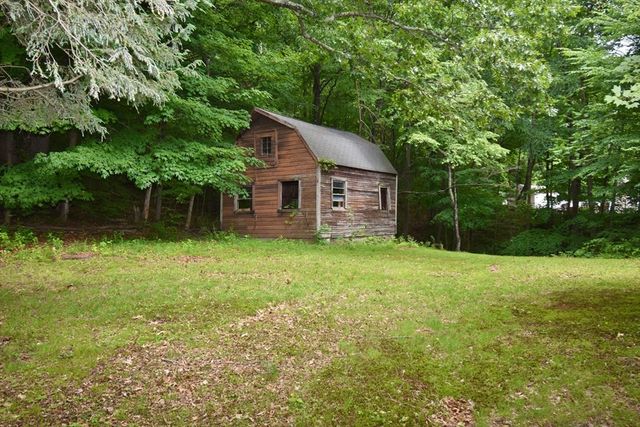 338 Wilbraham Rd, Hampden, MA 01036