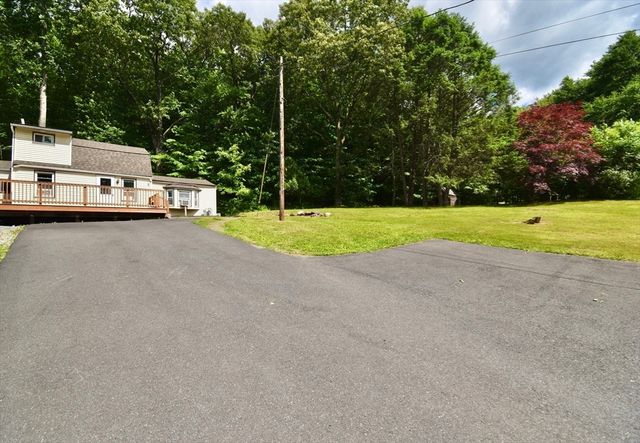 338 Wilbraham Rd, Hampden, MA 01036