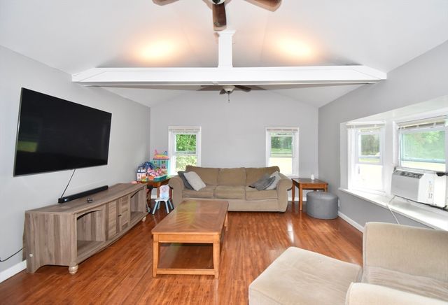 338 Wilbraham Rd, Hampden, MA 01036