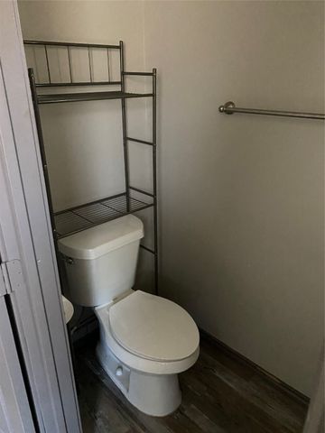 820 Keysville Avenue B, Desoto, TX 75115