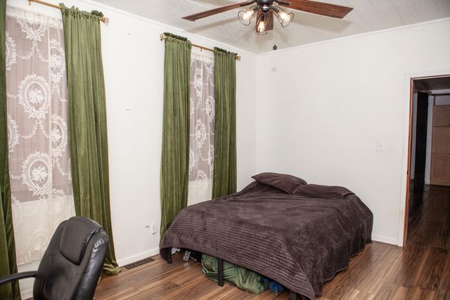 354 W 550 S, Boone Grove, IN 46302