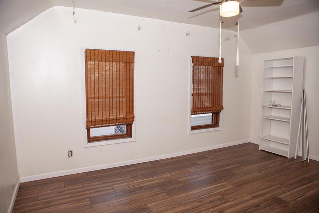 354 W 550 S, Boone Grove, IN 46302