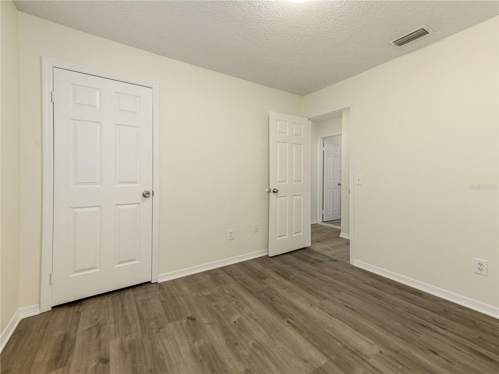 Image 22 of property listing at 9703 FOX HOLLOW ROAD, Tampa, FL 33647