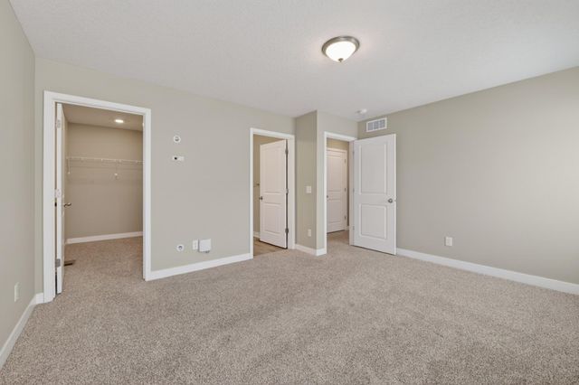 18017 Hidden Creek Trail, Lakeville, MN 55044