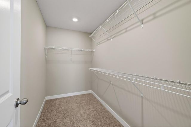 18017 Hidden Creek Trail, Lakeville, MN 55044