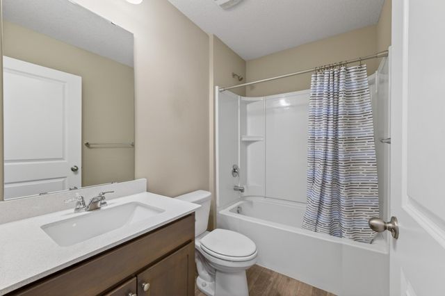 18017 Hidden Creek Trail, Lakeville, MN 55044