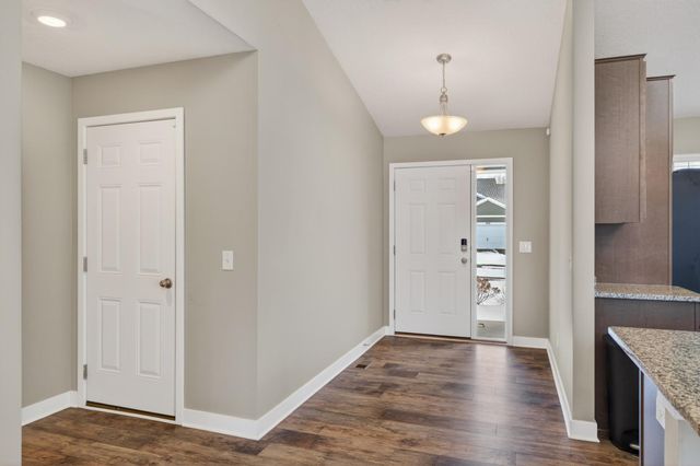 18017 Hidden Creek Trail, Lakeville, MN 55044