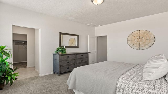 6045 Diebenkorn Drive SE, Albuquerque, NM 87106