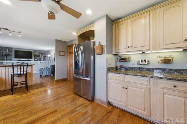 1462 Adams Avenue, St. Charles, IL 60174