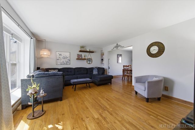 1462 Adams Avenue, St. Charles, IL 60174