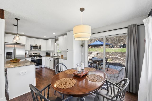 244 Quehl Avenue N, Lakeland, MN 55043