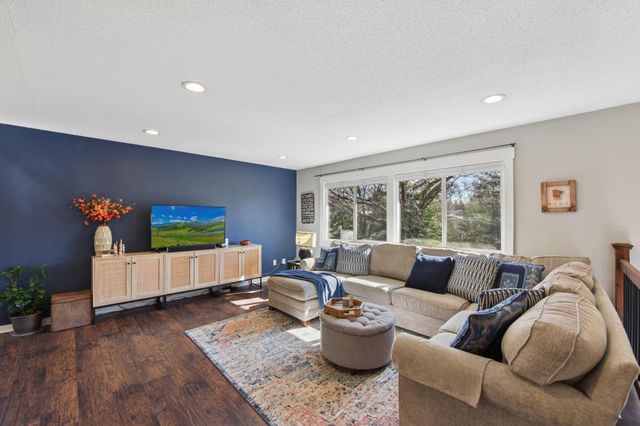 244 Quehl Avenue N, Lakeland, MN 55043