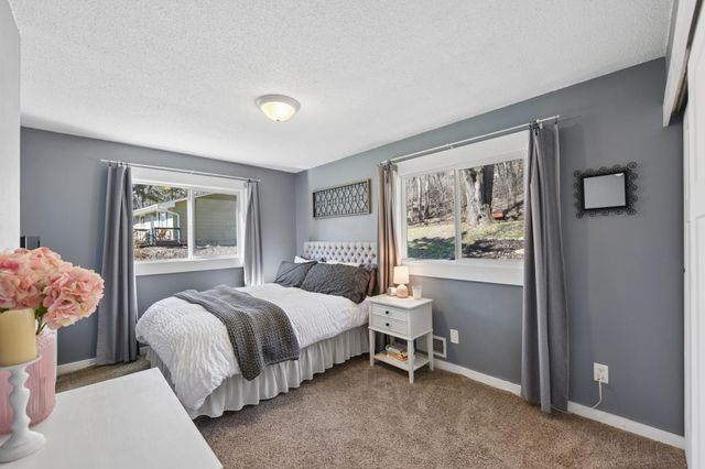 244 Quehl Avenue N, Lakeland, MN 55043