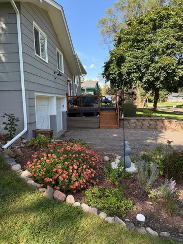 244 Quehl Avenue N, Lakeland, MN 55043