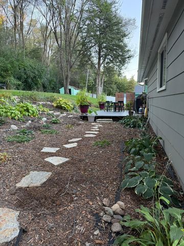 244 Quehl Avenue N, Lakeland, MN 55043