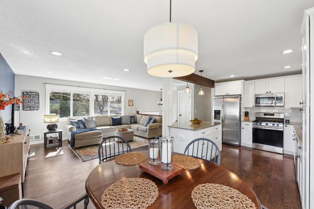 244 Quehl Avenue N, Lakeland, MN 55043