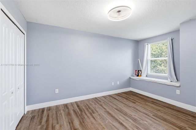 12502 LAKE VISTA DR, Tampa, FL 33534