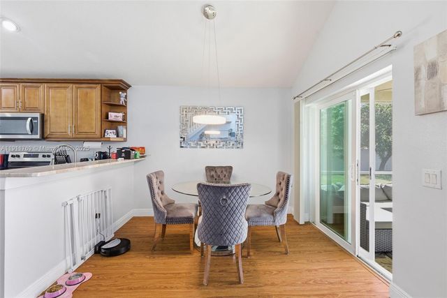 12502 LAKE VISTA DR, Tampa, FL 33534