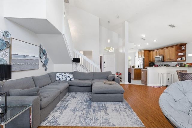 12502 LAKE VISTA DR, Tampa, FL 33534