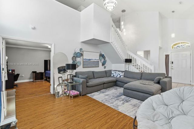 12502 LAKE VISTA DR, Tampa, FL 33534