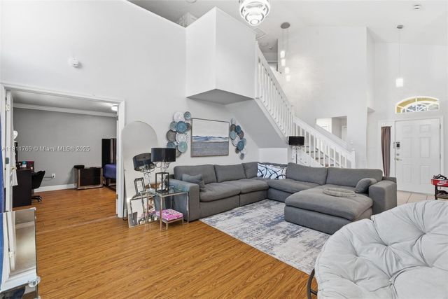 12502 LAKE VISTA DR, Tampa, FL 33534