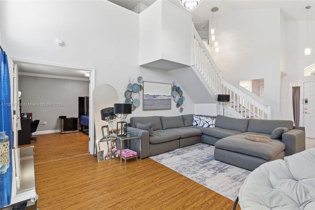 12502 LAKE VISTA DR, Tampa, FL 33534