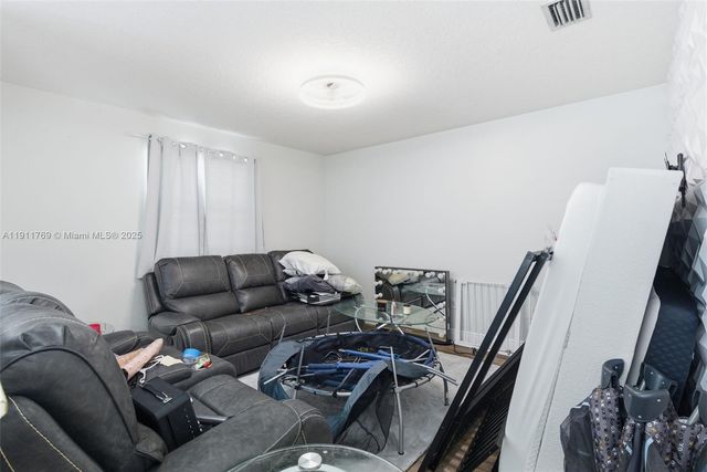 12502 LAKE VISTA DR, Tampa, FL 33534