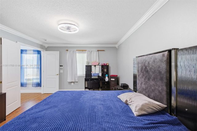 12502 LAKE VISTA DR, Tampa, FL 33534