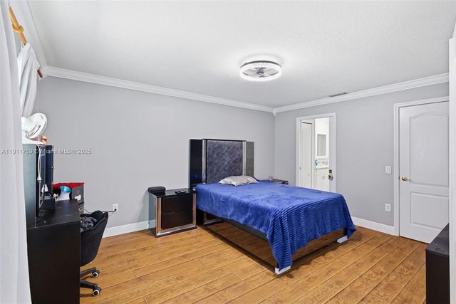 12502 LAKE VISTA DR, Tampa, FL 33534