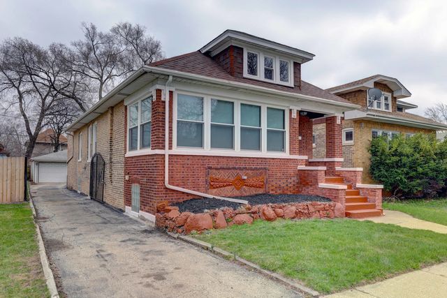 1825 S 8th Avenue, Maywood, IL 60153