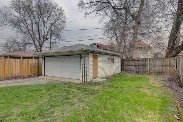 1825 S 8th Avenue, Maywood, IL 60153