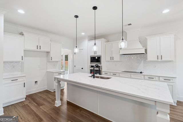 26 Cherokee Court, Good Hope, GA 30641