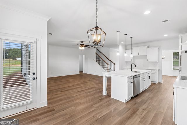 26 Cherokee Court, Good Hope, GA 30641