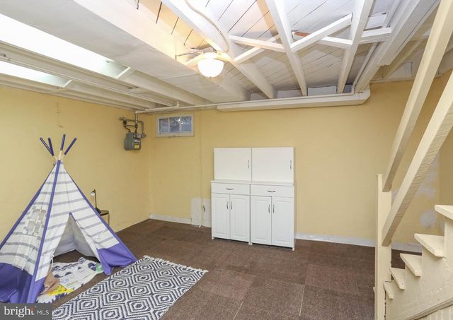 8325 HILLENDALE RD, Parkville, MD 21234