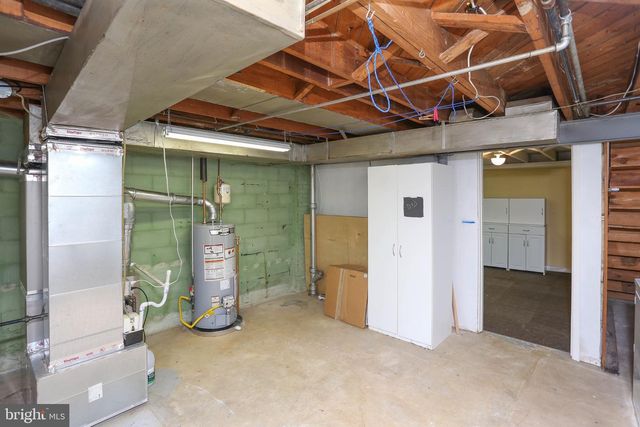 8325 HILLENDALE RD, Parkville, MD 21234