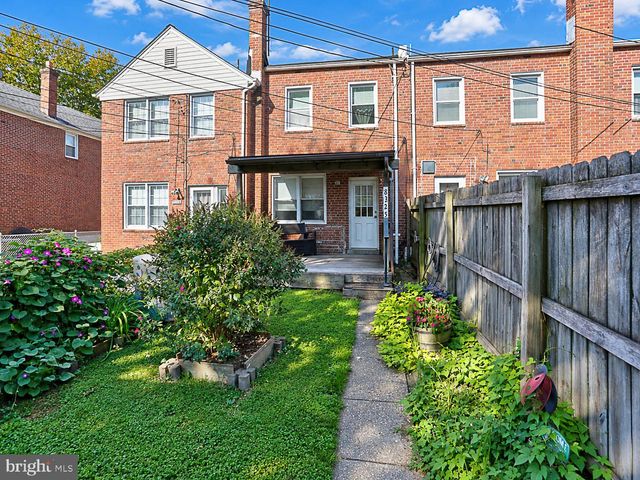 8325 HILLENDALE RD, Parkville, MD 21234