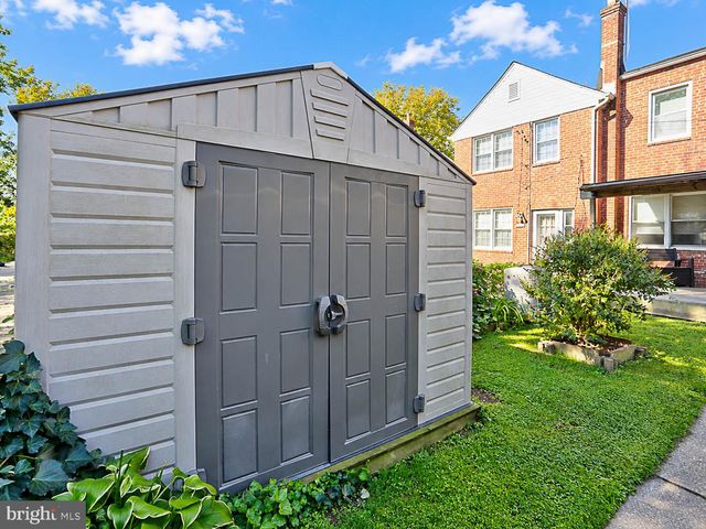 8325 HILLENDALE RD, Parkville, MD 21234