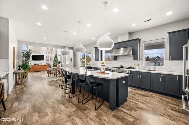 6880 N Greenfield Drive, Park City, UT 84098