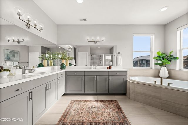 6880 N Greenfield Drive, Park City, UT 84098