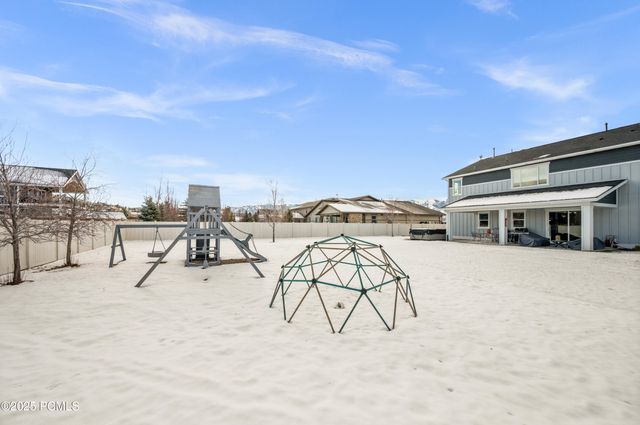 6880 N Greenfield Drive, Park City, UT 84098