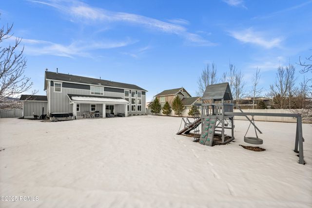 6880 N Greenfield Drive, Park City, UT 84098