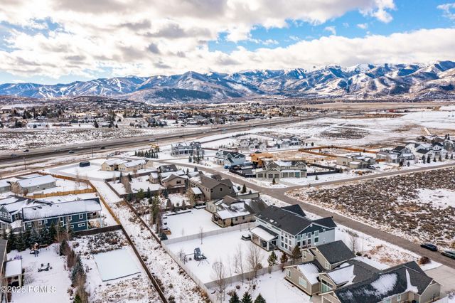 6880 N Greenfield Drive, Park City, UT 84098