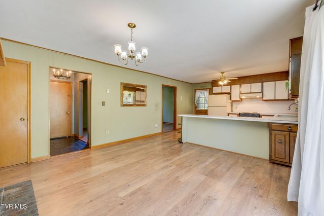129 Ford Lane, Church Hill, TN 37642