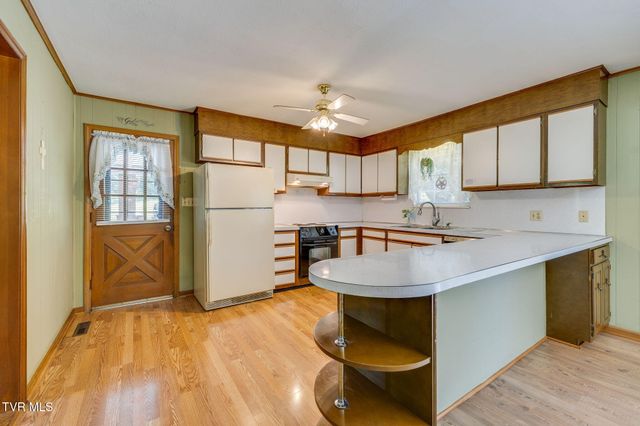 129 Ford Lane, Church Hill, TN 37642
