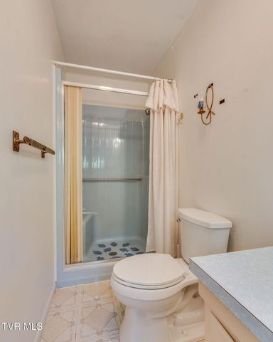 129 Ford Lane, Church Hill, TN 37642