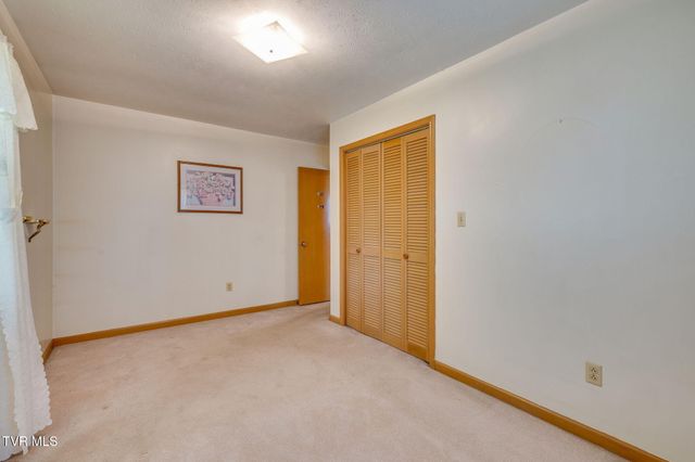 129 Ford Lane, Church Hill, TN 37642