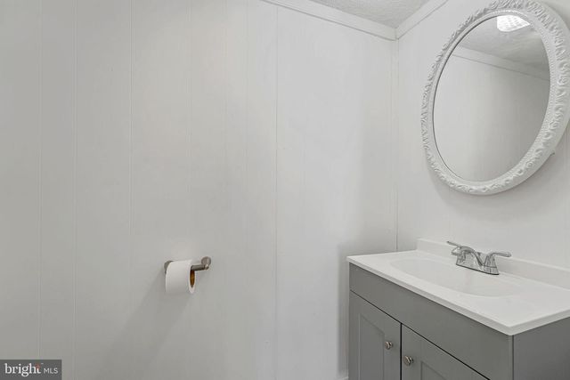 58 PARISH LN, Willingboro, NJ 08046