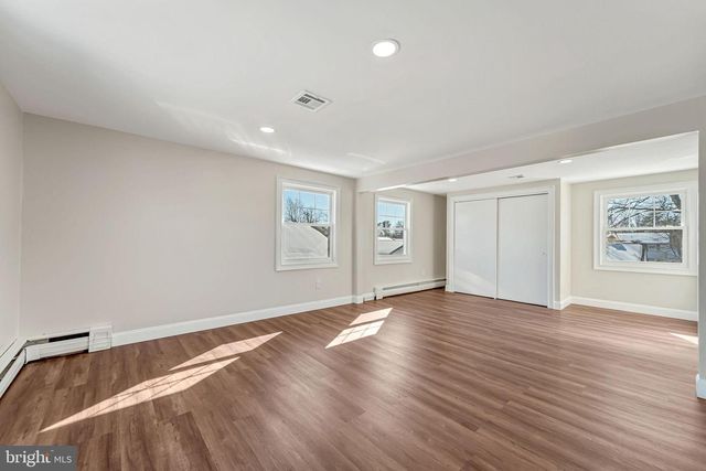 58 PARISH LN, Willingboro, NJ 08046