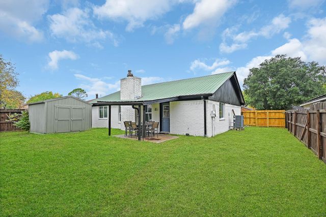2903 Dunrich Court, League City, TX 77573