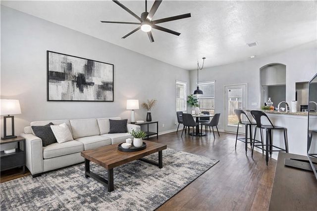 2017 Stubbs Drive, Bryan, TX 77807